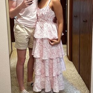 Dress any theme